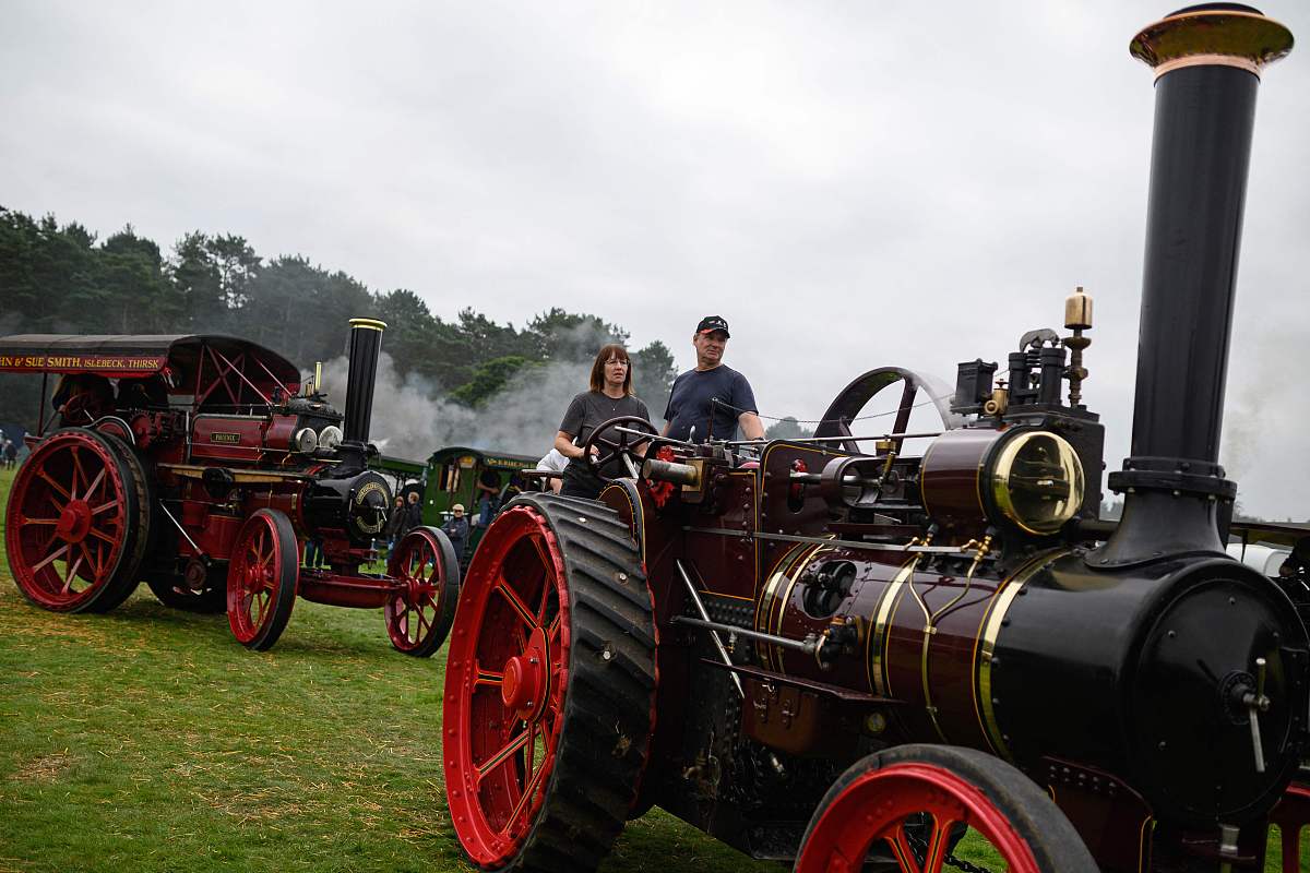 一款steam游戏内容是主角工作50年能给一大笔现金叫什么名字