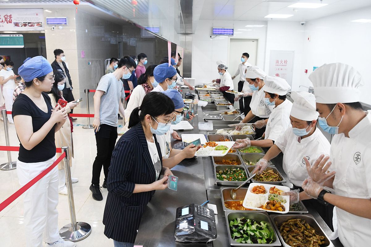 美国医学院毕业时间：5-6年课程，5月或6月毕业