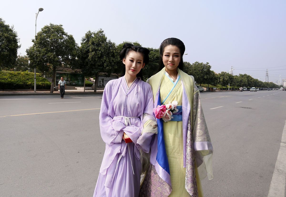 请帮我写1篇不少于750汉字的博客文章语言要幽默口语化。秋瓷炫的电影电视剧有哪些秋瓷炫主演的十部影视剧