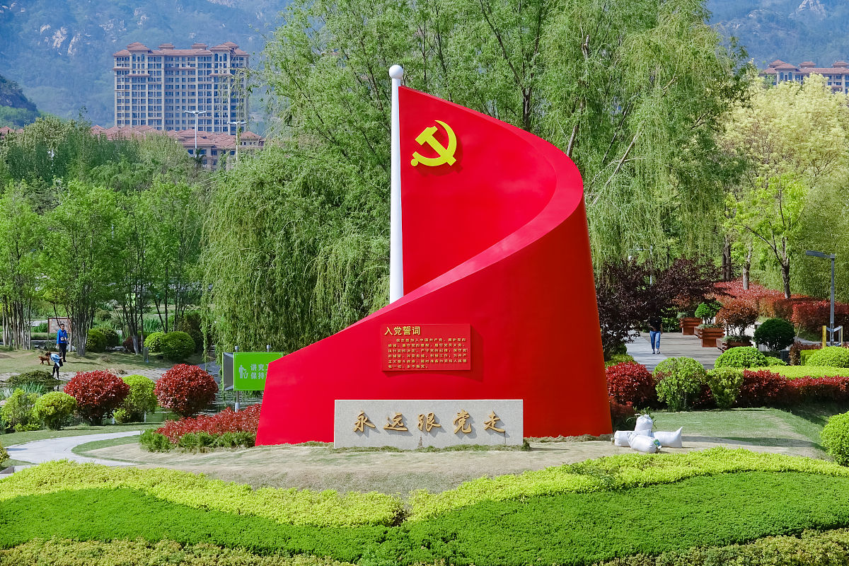 编写关于《发挥党建引领作用擦亮中国式现代化山东特色劳务品牌实践研究——以梁山好焊省级特色劳务品牌为例》的课题报告