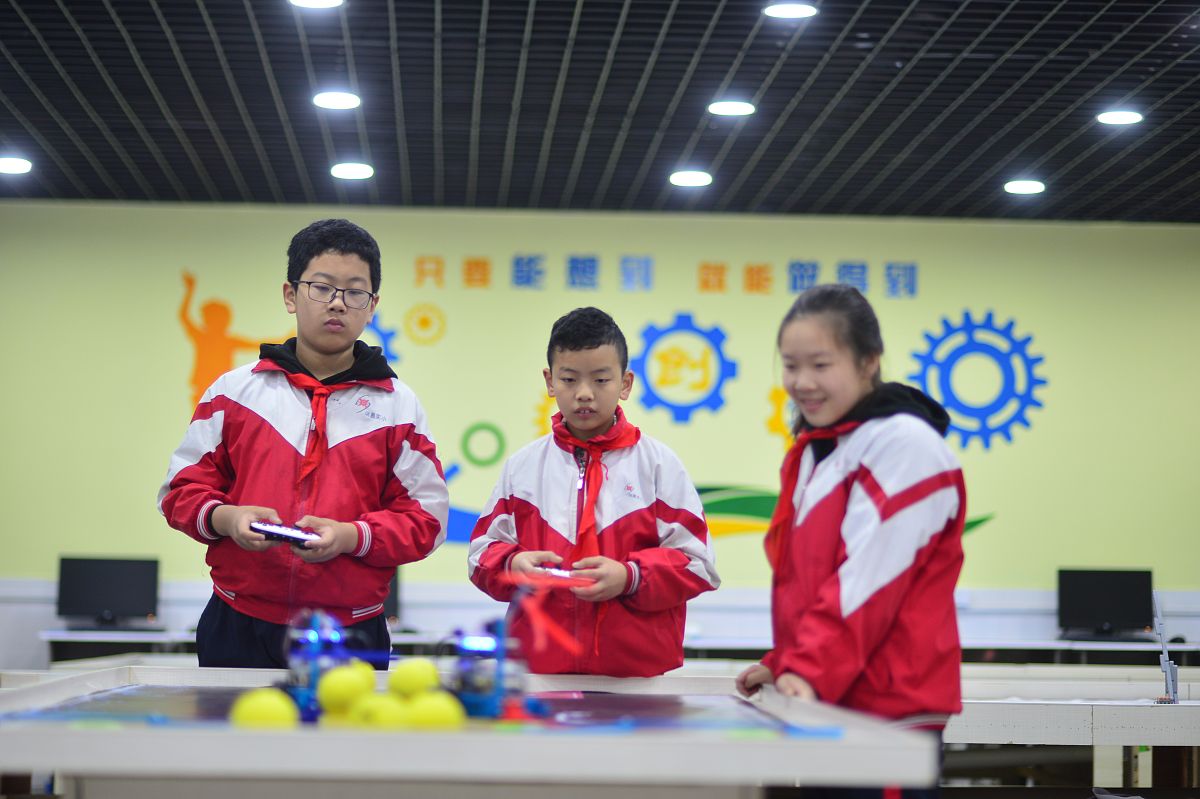 潜能教育特色建设的探索：十年实践总结