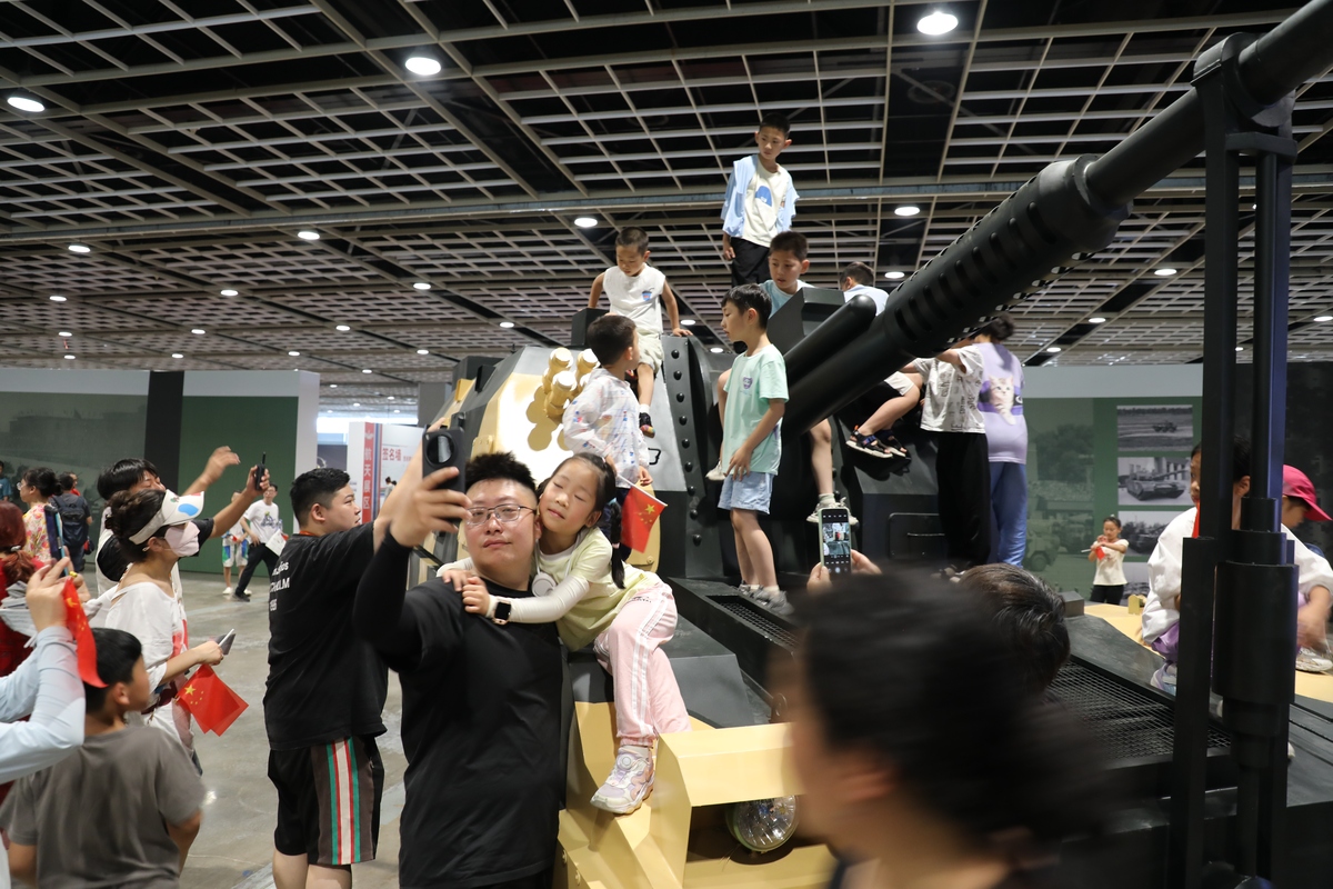 根据提供科普旅游从业者培训课程提高其科普知识和讲解技能得出科普旅游传播相关的论文的建议