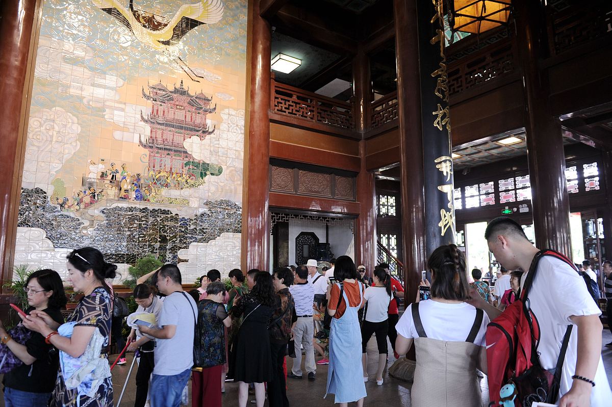 我校要组织26人到黄鹤楼去旅游3天请写一份规划书