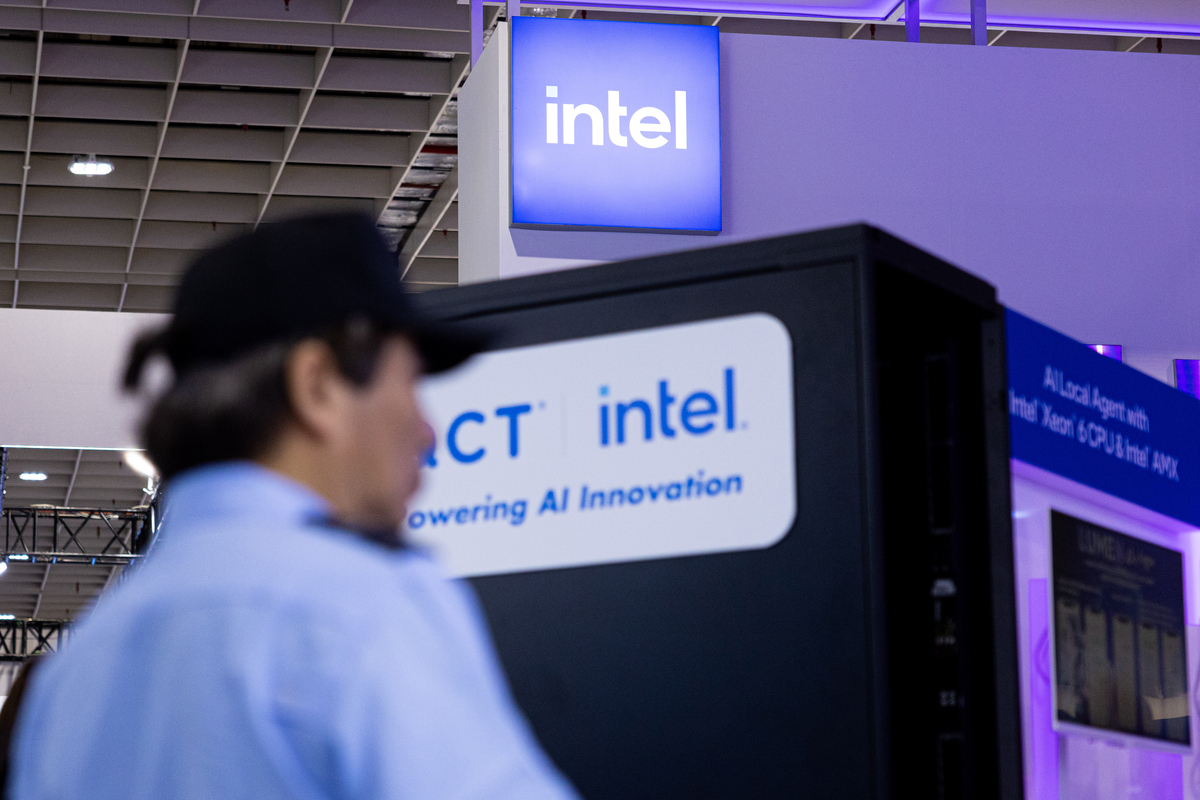 write a 5000 words paper based on the following outline the title of the paper is Reasons for Tesla to Build a Factory in Shanghai Based on PEST analysis the outline is Chapter 1 Introduction	111 Rese