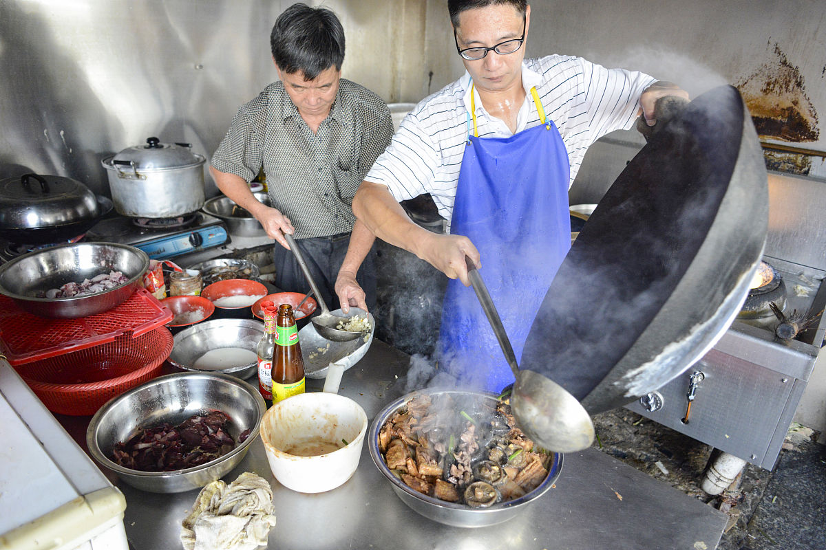 吃大锅饭真的容易上火吗？原因分析及解决方法