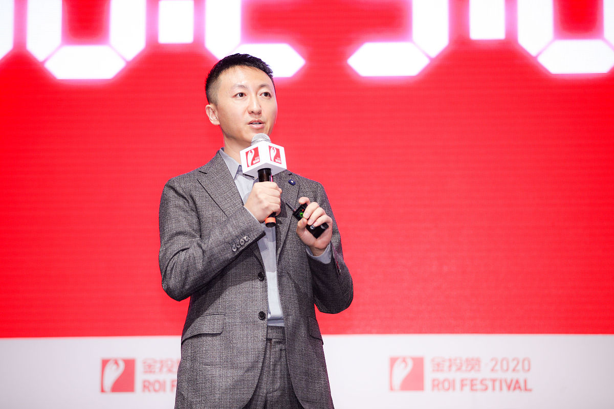 请通过智联招聘网站为例进行案例分析：岗位需求：财务总监选定条件：江苏区域分析：江苏区域不同行业财务总监的需求、薪酬、学历要求情况