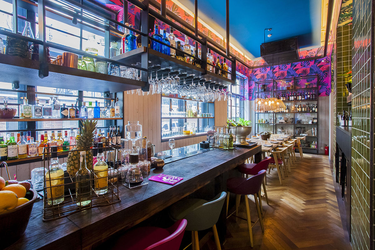 写一个精酿餐酒馆的13秒口播文案