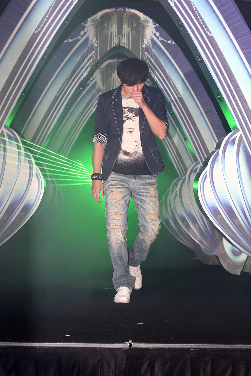 周杰伦的艺术之路：透过展览，揭开艺术面纱🎨