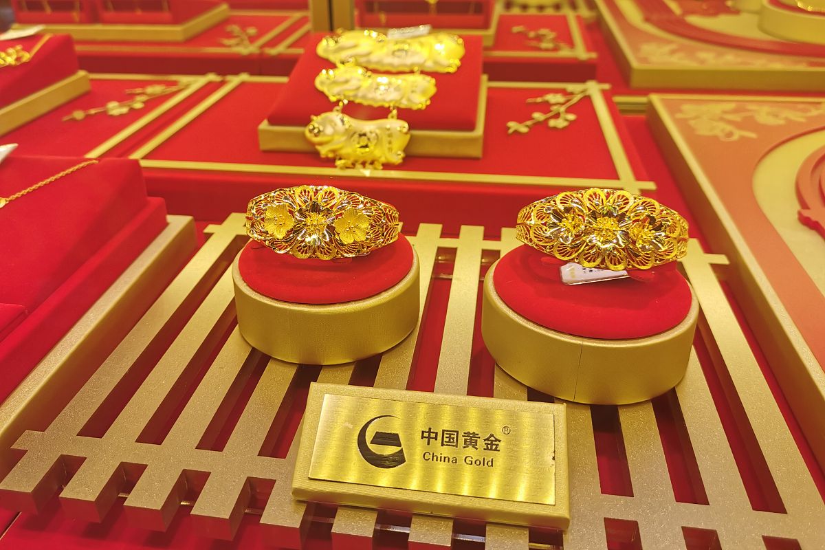 周六福足金：是真的足金吗？