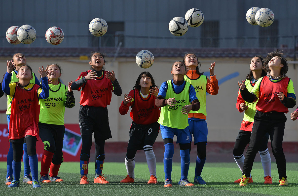 2020年贵阳卫生学校中学女生报读情况：就业前景广阔，教学环境良好