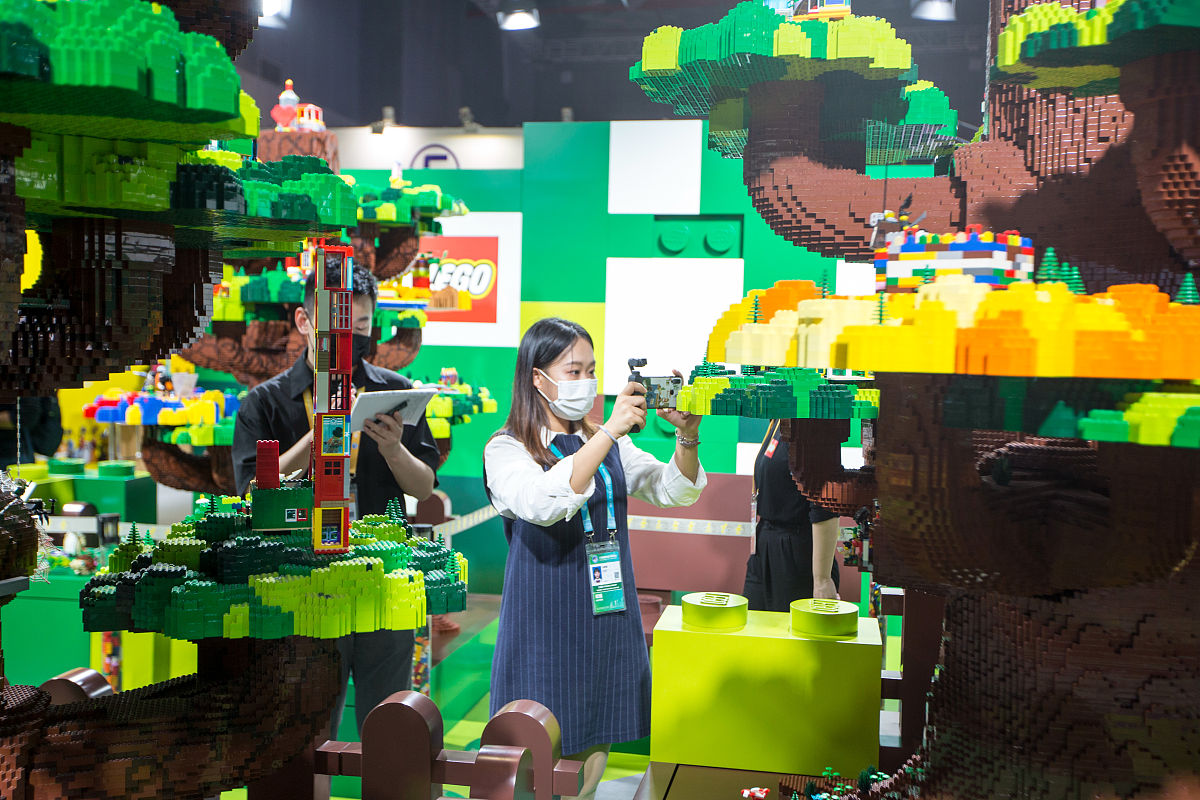 一句话将乐高玩具海德薇来祝愿教师节