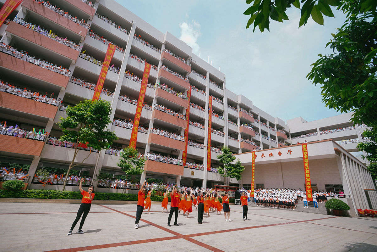 南充潆溪高级职业中学2022年招生简章 - 优质教育，助力未来