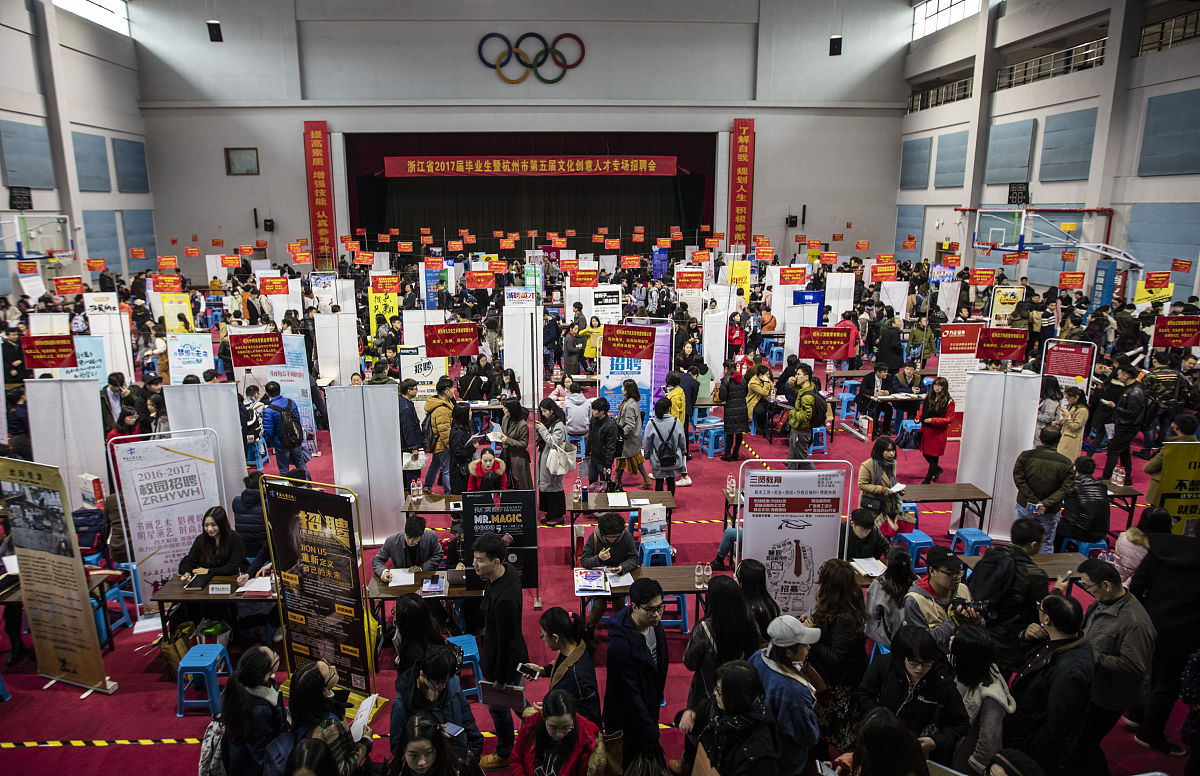 天津传媒学院广东招生人数持续增长，师资力量雄厚，实践教学丰富