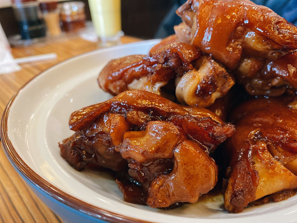 猪蹄扣的做法：详细步骤和技巧，教你做出香糯美味