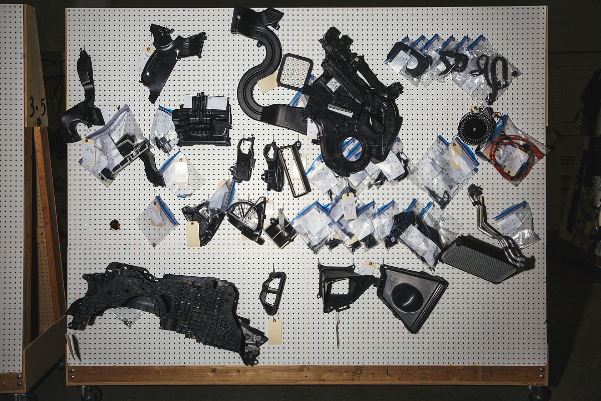 单个产品A最低人力成本计算：限制条件下的班次安排与工资分析