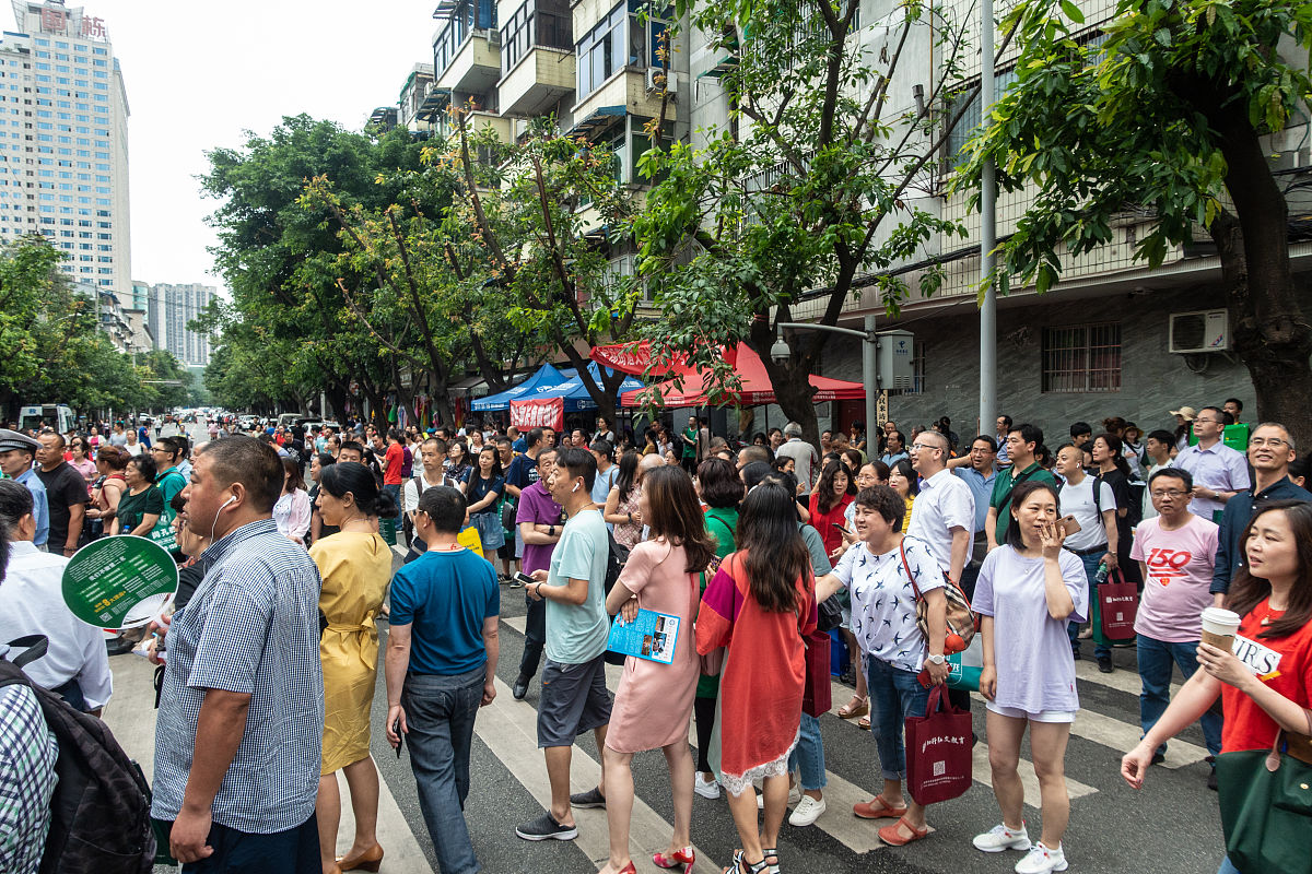 贵阳铁路学校不再招收初中五年制大专生，引发争议