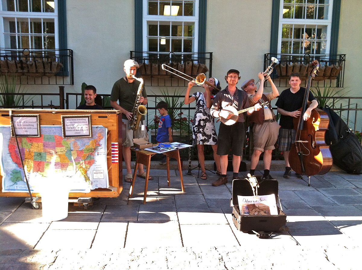 写篇标题为旅行让我感受到了生命的无限可能 的1200字文章并重新取个小红书爆文标题