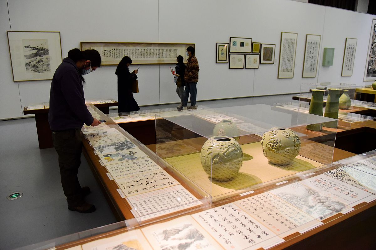 2020年12月28日,杭州,"青山行不尽——唐诗之路艺术展"在浙江展览馆开