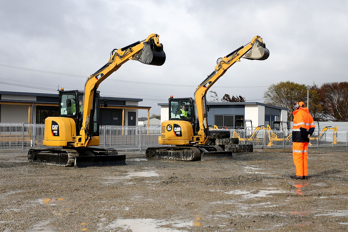 山东神舟重工工程技工学校装载机驾驶与操作专业就业前景好吗？