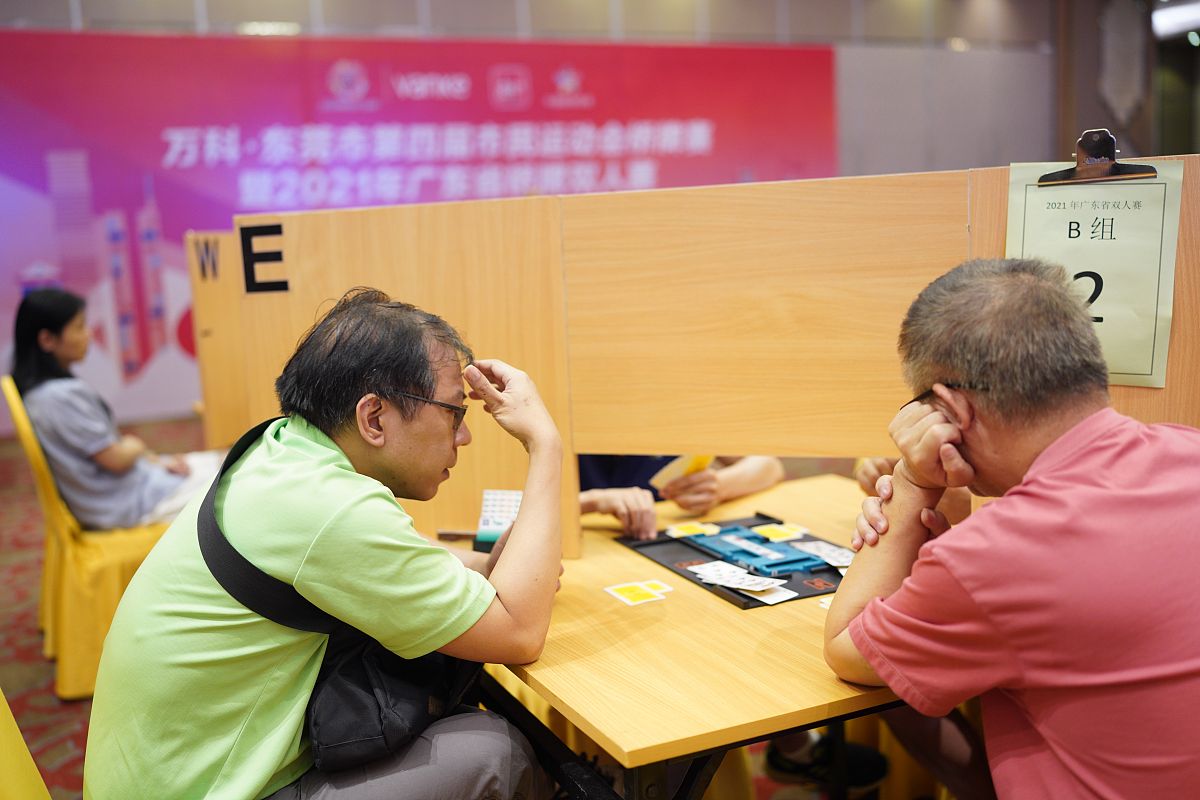 喜欢的人比我大十岁我对他究竟是不是真的喜欢呢
