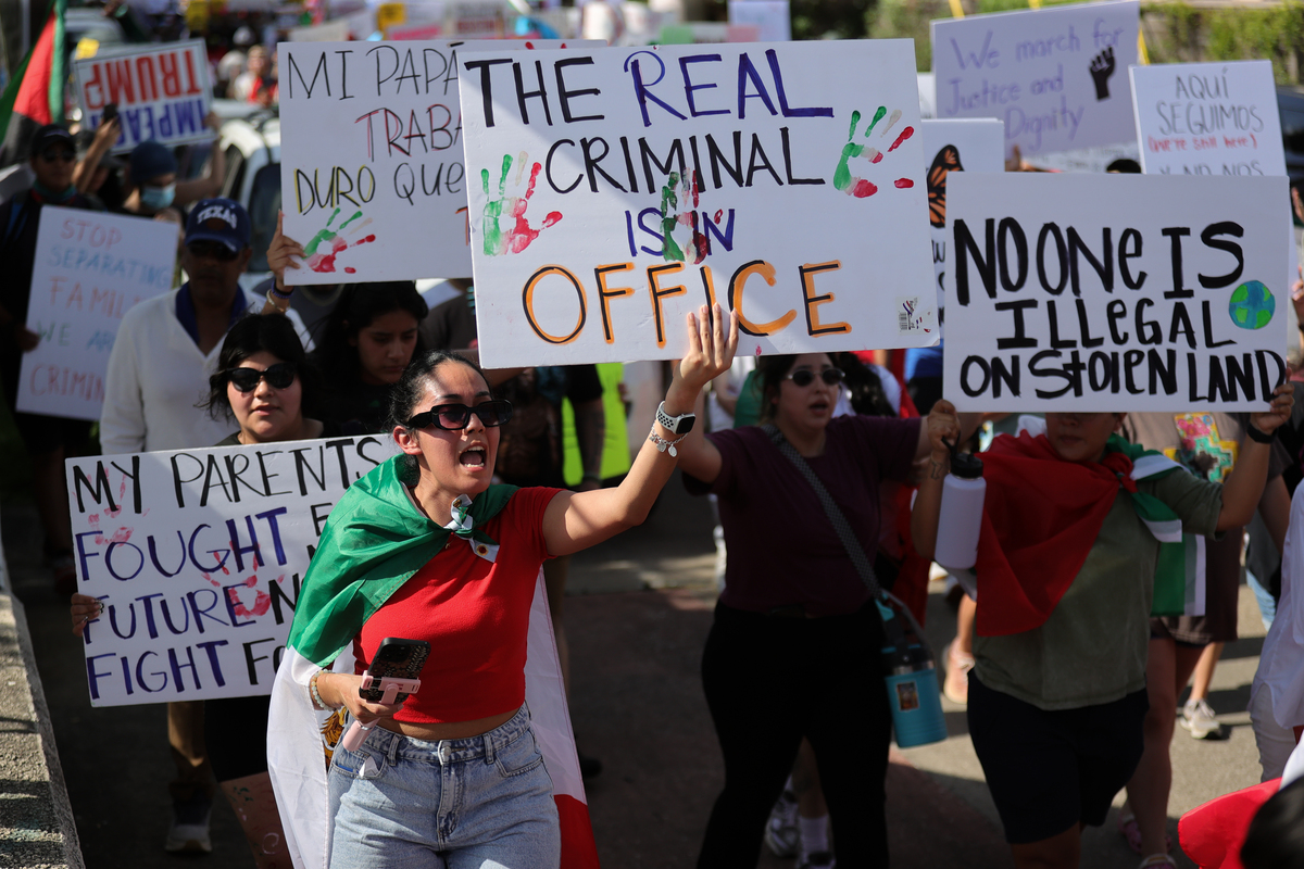 圆领独立日主题短袖用英文写20条评论