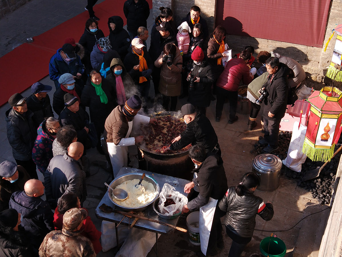 2020年12月21日,山西阳泉城区大阳泉村举行隆重的祭祖仪式.