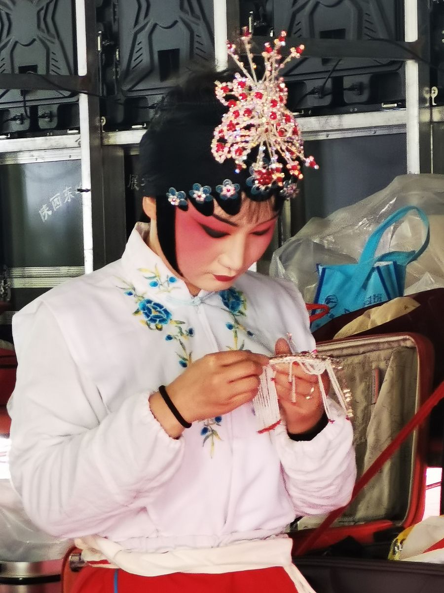 2021年5月5日,陕西宝鸡文艺大餐秦腔展演现场热闽非凡,陕西东岭艺术中
