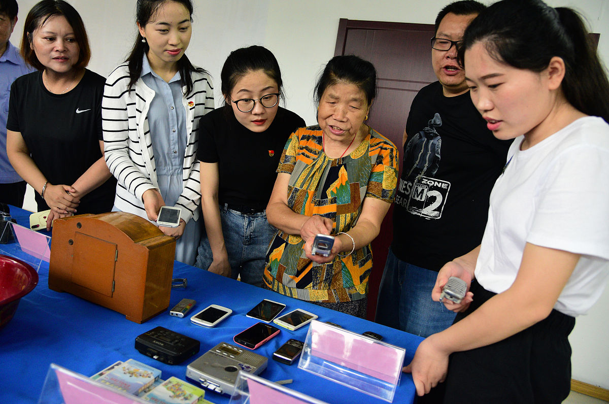 湛江市社区体育公共设施配置问题研究：访谈法应用及意义