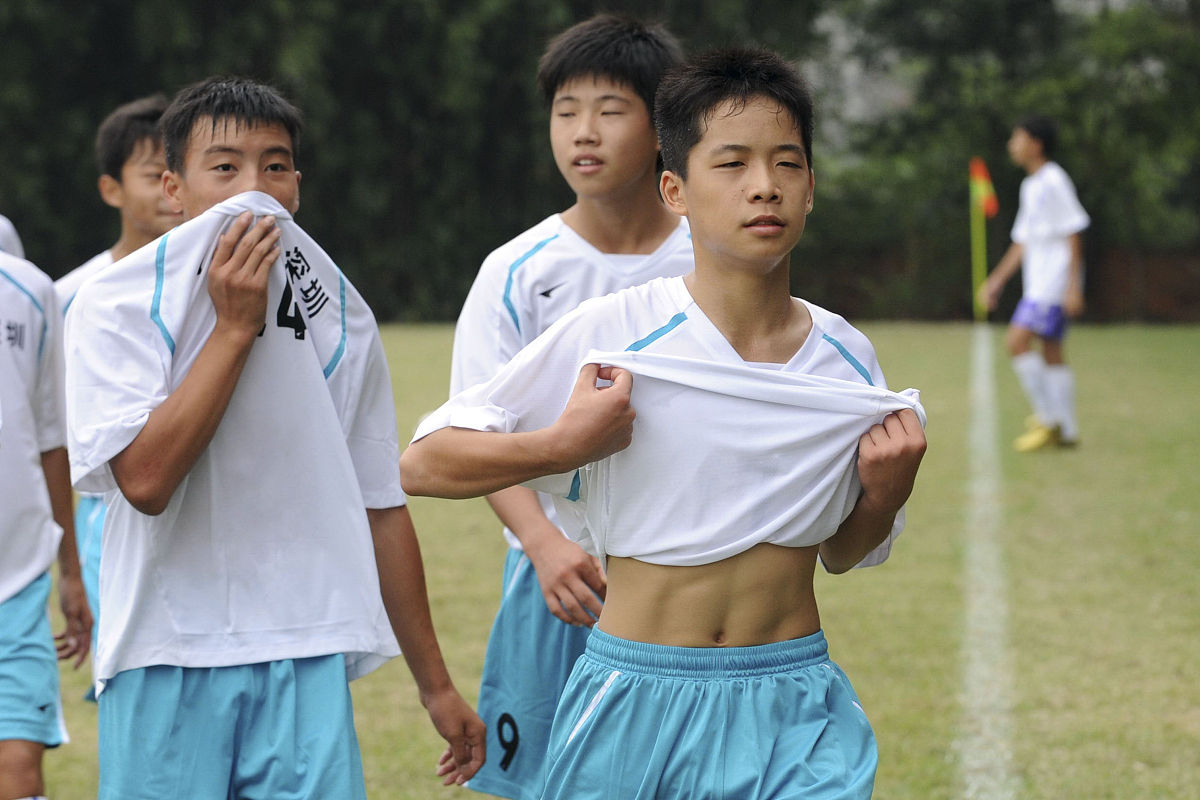 写一个关于谷鑫雨特别帅的故事