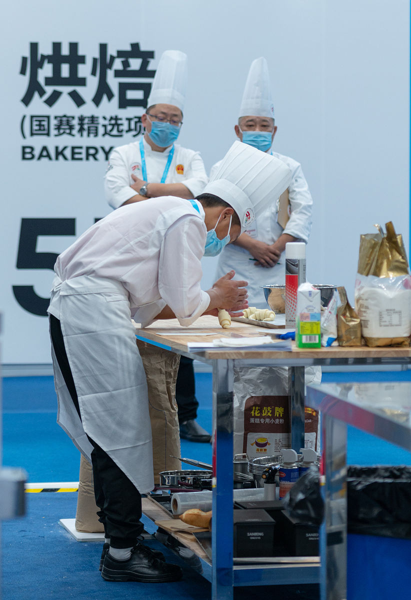 2020年12月10日,中华人民共和国第一届职业<strong>技能</strong>大赛(简称第一届全国