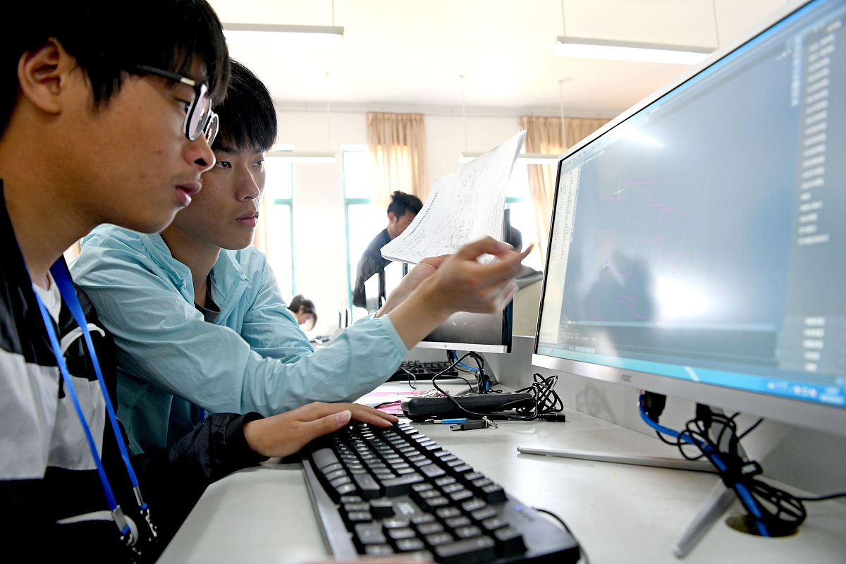 女生学计算机的什么专业好？用