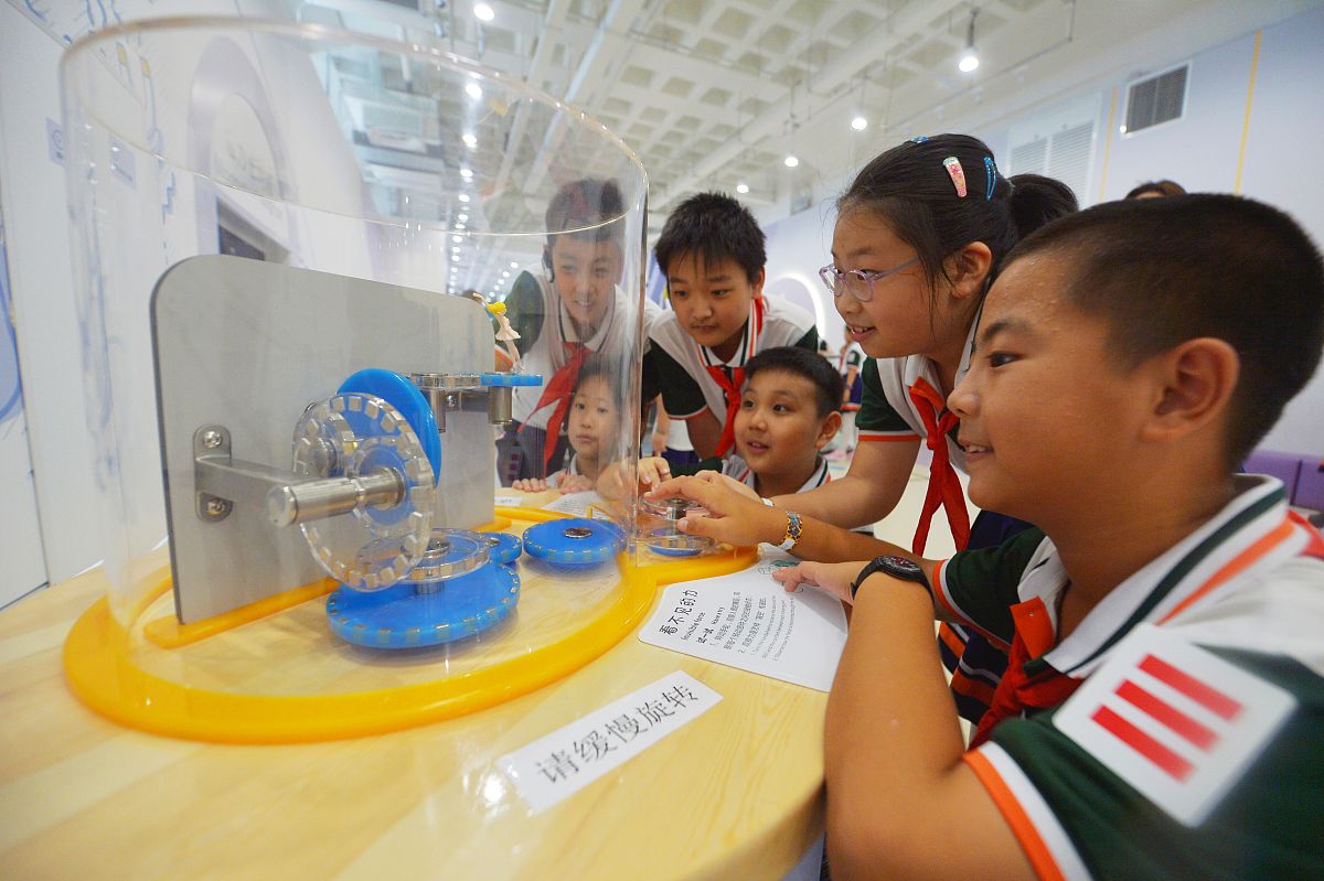 一年级科普：空气的5大特征，300字带你了解！