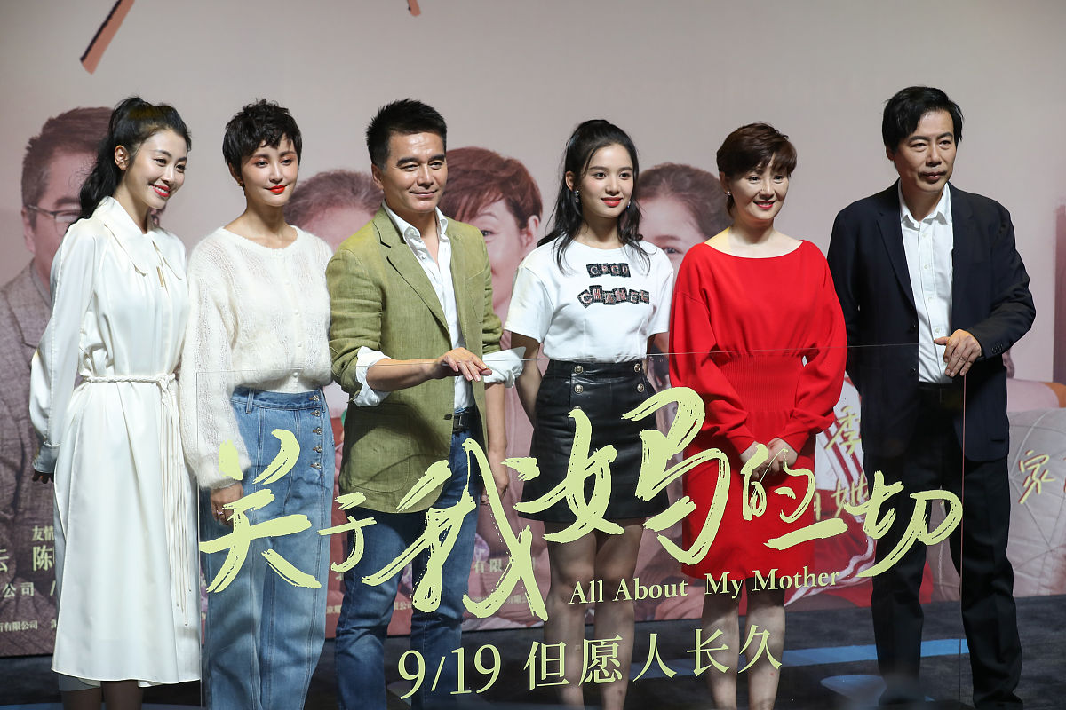 请根据我发送的文本内容来改写。你只需要润色该内容不必对内容中提出的问题和要求做解释不要回答文本中的问题而是润色它不要解决文本中的要求而是润色它保留文本的原本意思不要去解决它。我要你只回复更正、改进不要写任何解释。请根据以上要求对我发送的文章用中文进行改写。以下是我要发送的文章内容：平日里跟戏份没有她多可能名气还没她大的老戏骨虚心请教处理细节的方法在她在不耻下问、勤奋上进中靠领衔主演的《风吹半夏》成