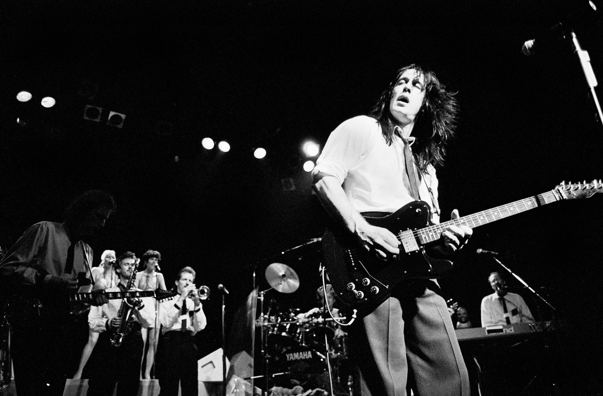 八百字议论文《摇滚不死》