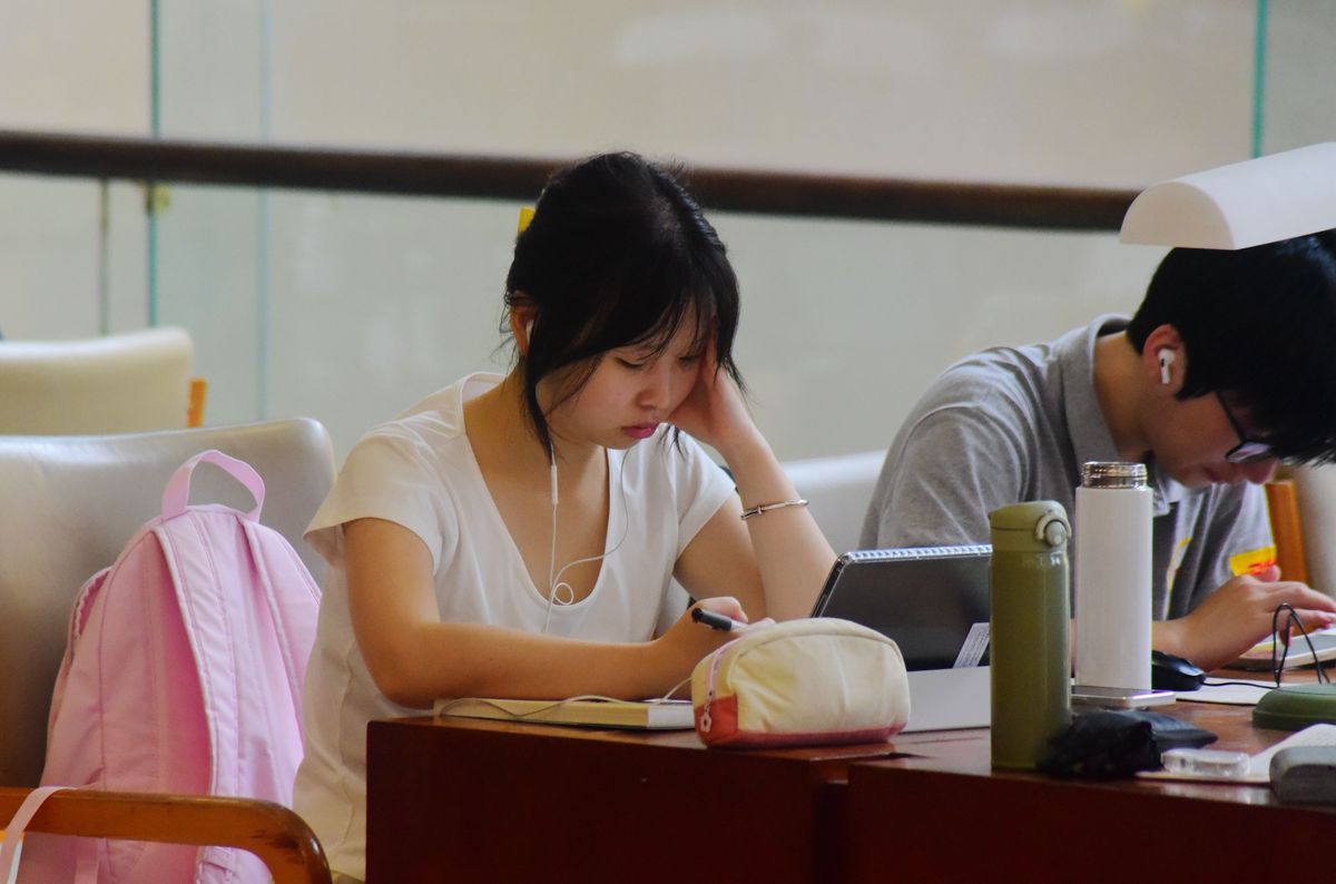 女孩子考不上高中怎么办学点什么好