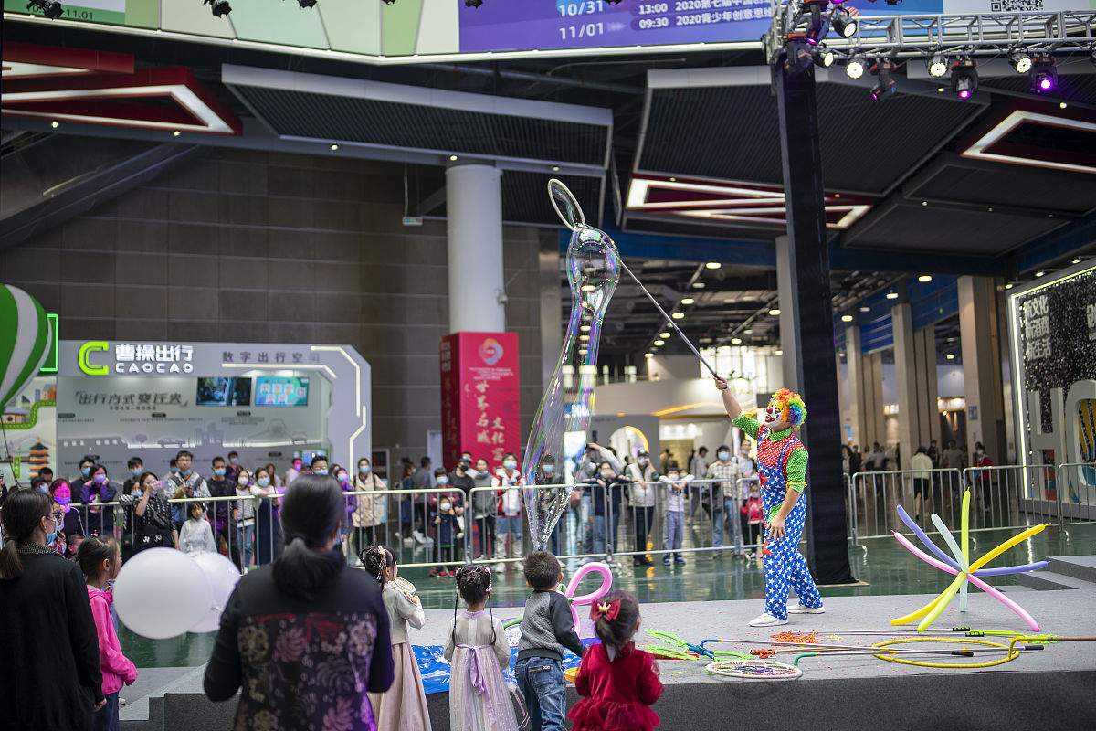 杭州假期遛娃攻略：亚运之外，这些精彩展览不容错过！