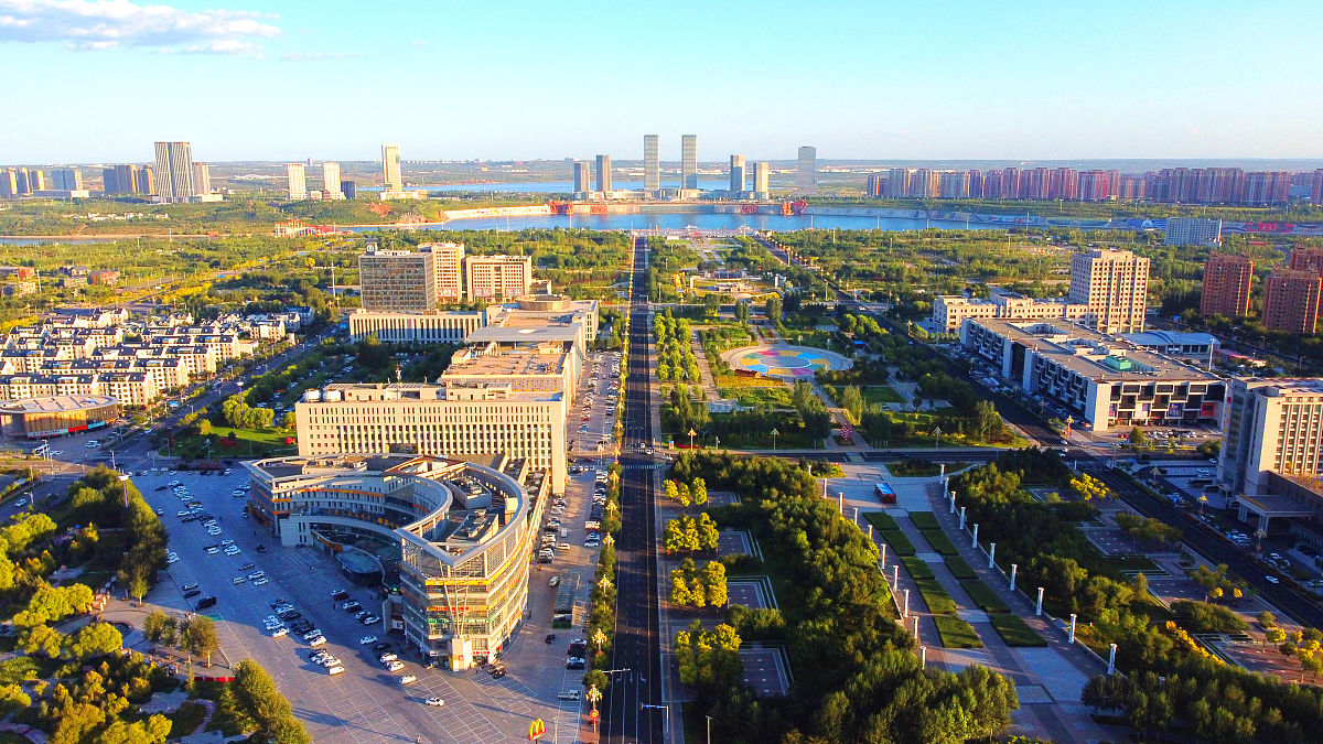 2020年09月08日,内蒙古鄂尔多斯,康巴什区.康巴什区环境优美,是全国首