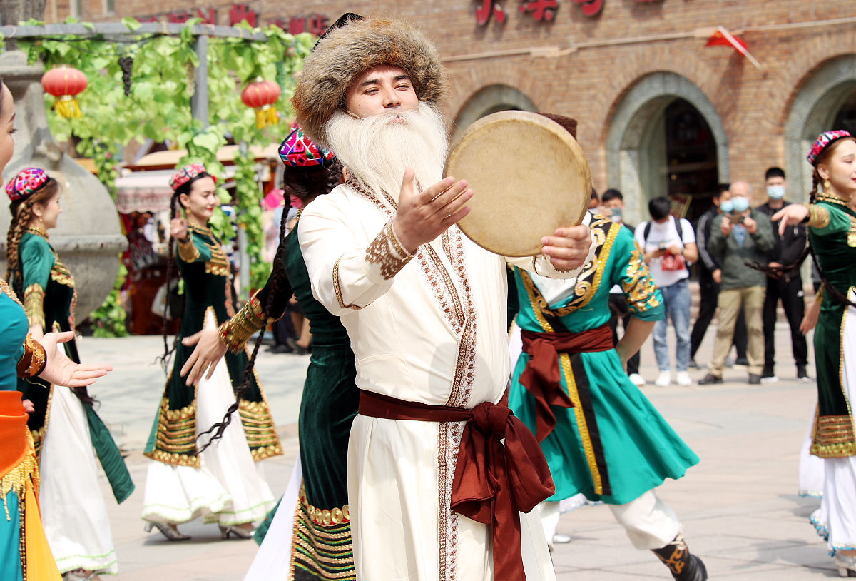 新疆非物质文化遗产：旅游资源现状及潜力