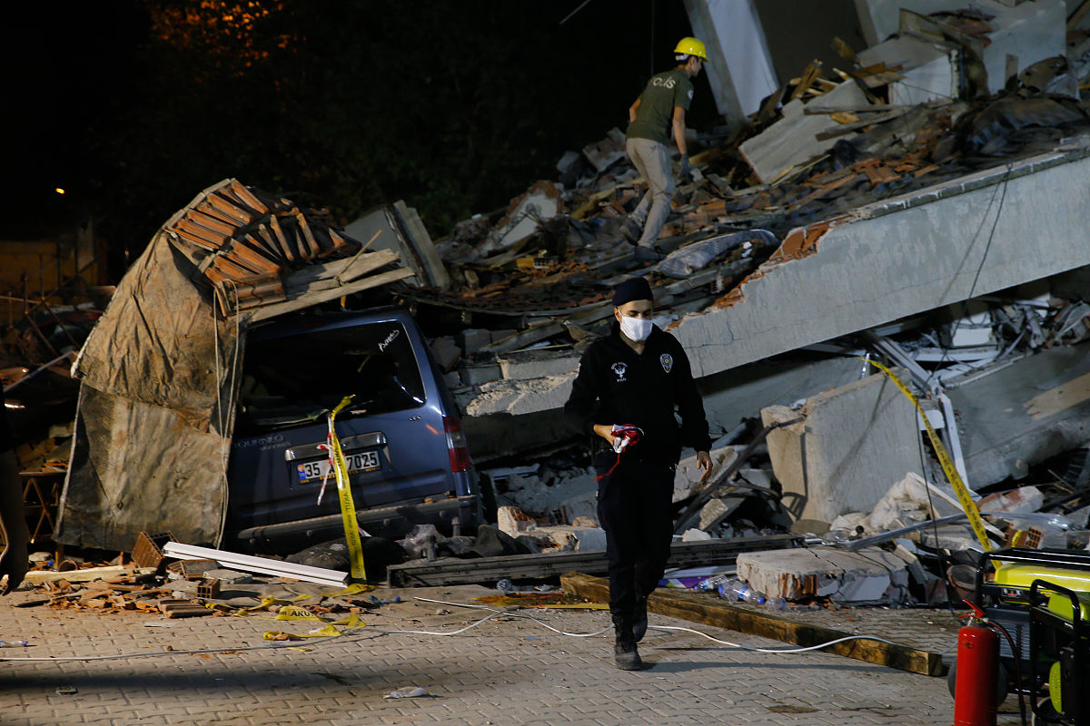 西部大镖客2 EMP.DLL 文件放置位置