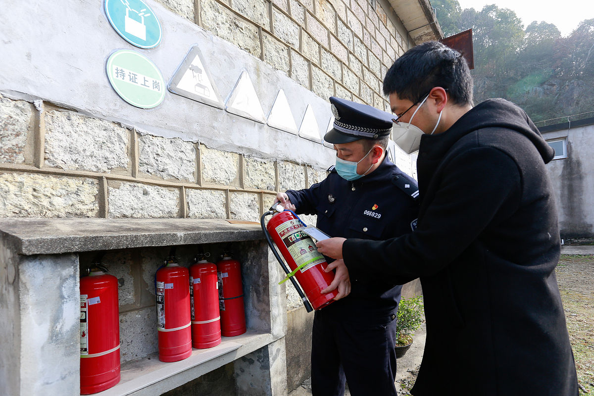 灭火器需要一年一检验吗