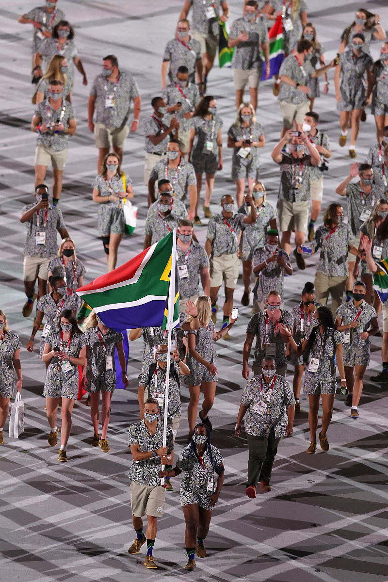 请做一个江苏地区MBA院校的汇总表标明学费和学制