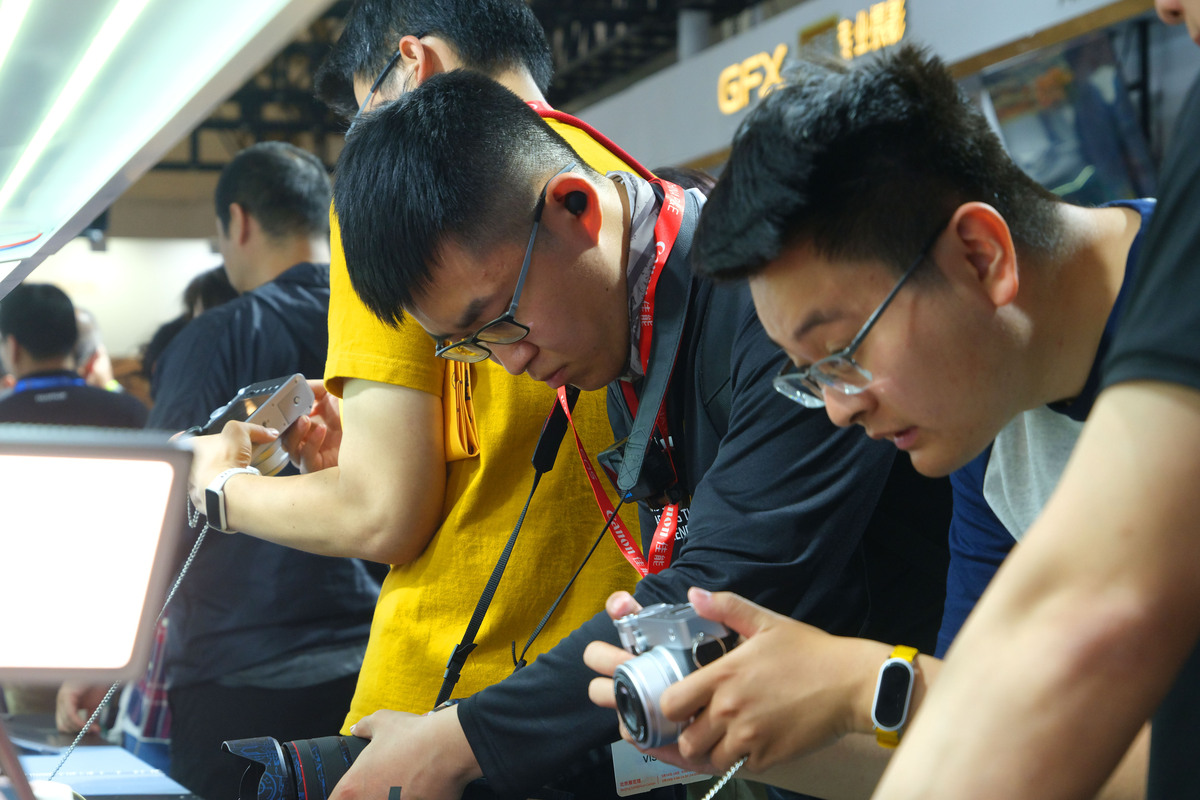 在西安女生能学习手机维修吗