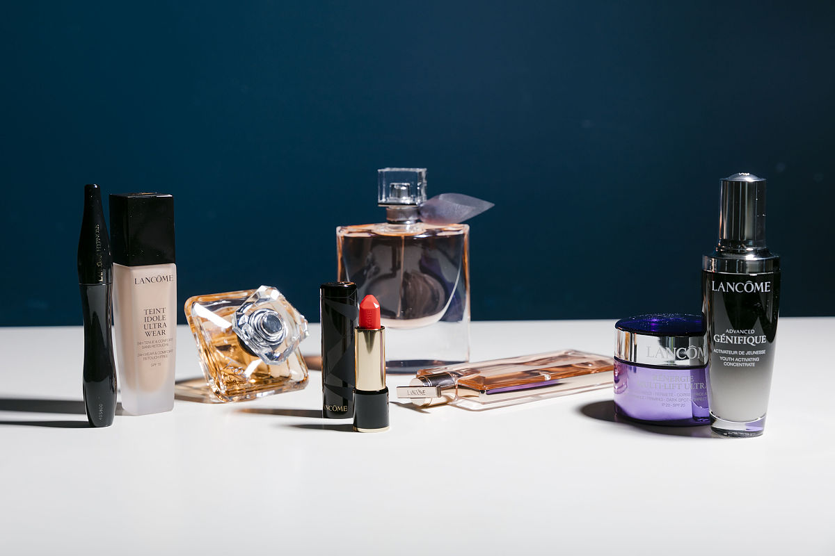 用小红书的风格写一个文案展示自己护肤化妆品多么的棒