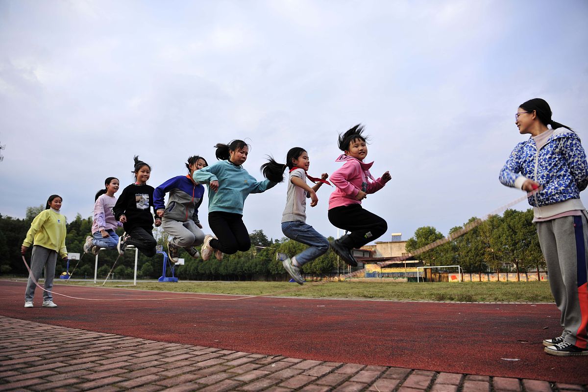 劳动和体育结合 大学生实际生活能做什么