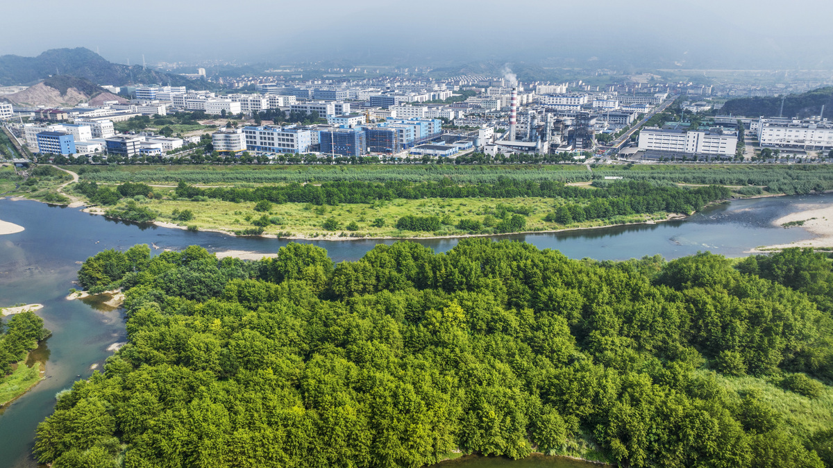 2024年8月16日,浙江台州,仙居县经济开发区河段永安溪