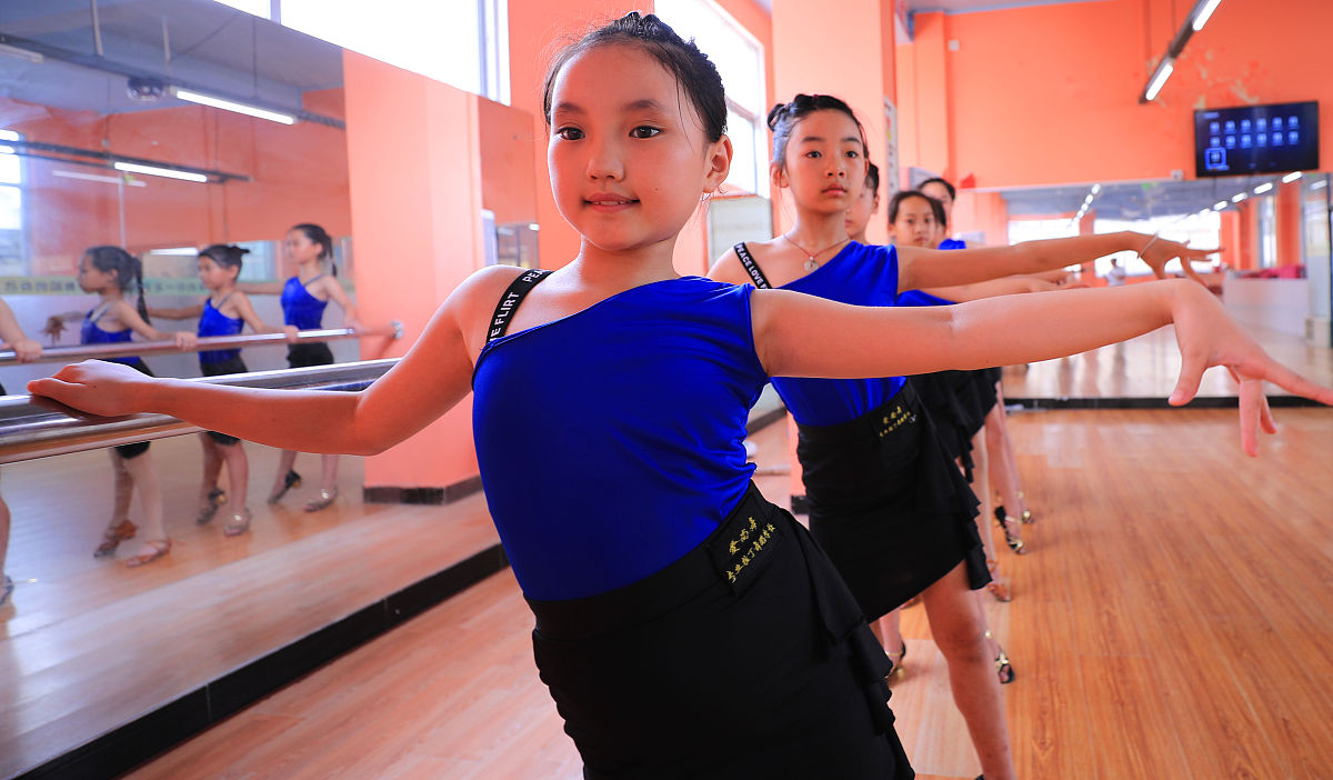 江西舞蹈学校播音主持怎么样？招生条件有哪些