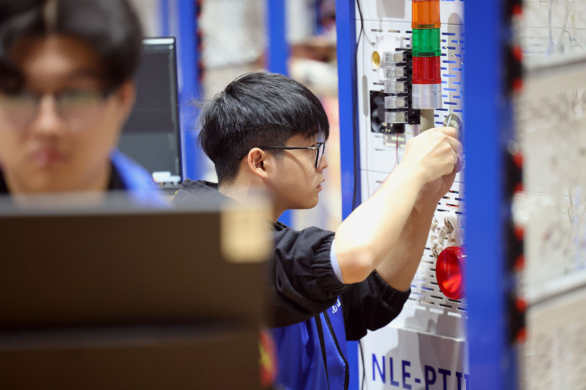 贵港职业教育中心2023年开设了什么专业-怎么样