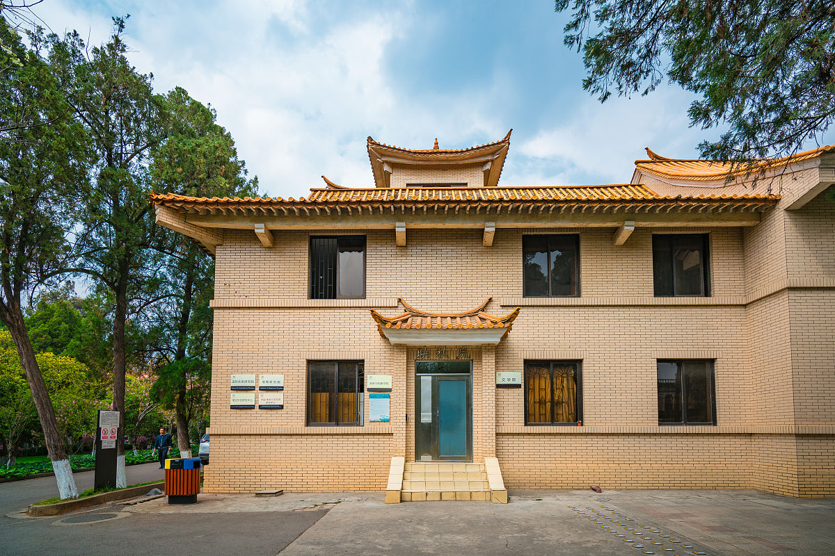 昆明医学院校就业前景：哪个卫校比较好？