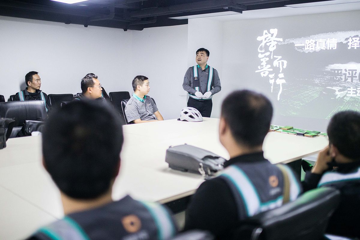 2018年10月9日,西安.因为自己良好的表现,刘学伟还被推荐成为当地的代