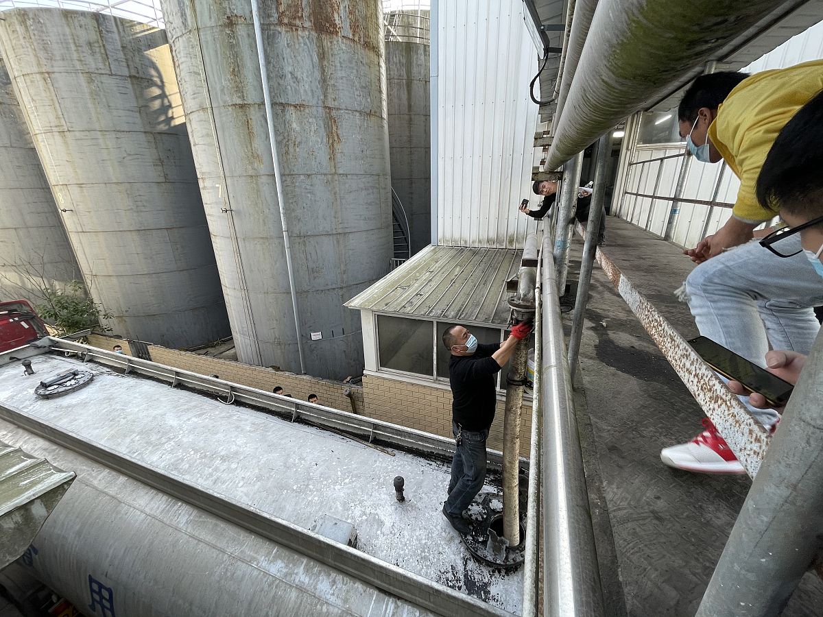 综合执法改革期间因涉及行权划转问题导致行政执法与司法工作脱节我局摸石头过河为维护道路运输秩序与法院积极对接工作得到支持完成行政强制执行。